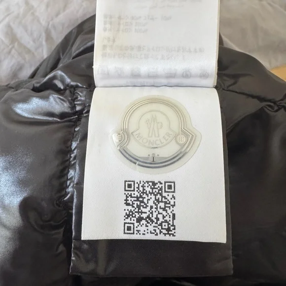 MONCLER VEST - Picture 9 of 12